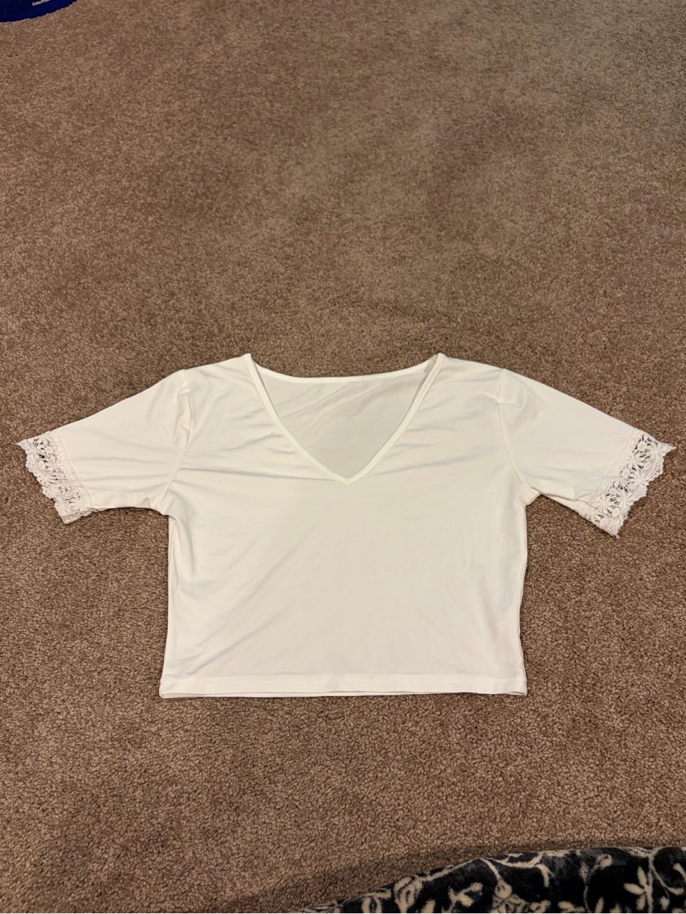 Women’s White V-Neck Lace Sleeve Top - Picture 5 of 10